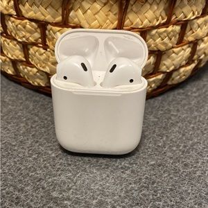 Apple AirPods 2 Generation